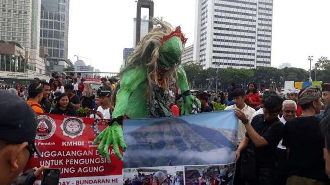 Galang Dana Pengungsi Gunung Agung, Ogoh-ogoh Muncul di HI