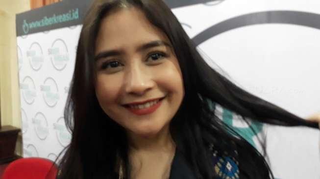 Punya Bisnis, Prilly Ambil Jurusan Public Relations