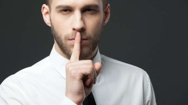 Ilustrasi lelaki menyimpan rahasia. (Shutterstock)