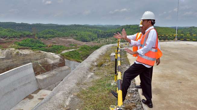 Jokowi: Pembangunan Embung Rawasari Selesai 2018