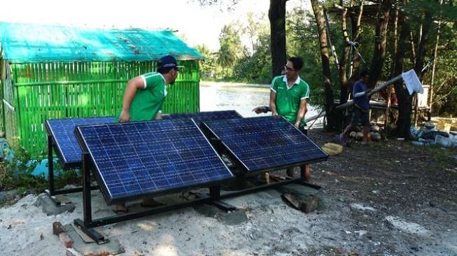 Sharp Bangun Panel Surya di Konservasi Penyu Sangiang