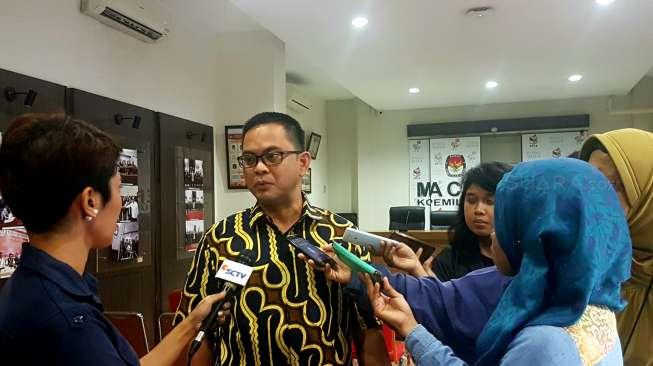 KPU Minta Pemilih Pemula Usia 17 Tahun Dipermudah Dapat e-KTP