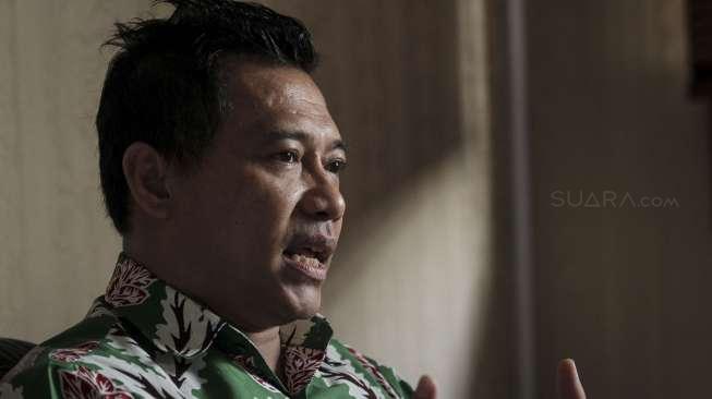 Musisi yang juga anggota DPR RI Anang Hermansyah berkunjung ke kantor redaksi suara.com di Jakarta, Rabu (4/10).
