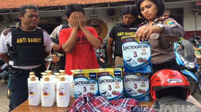 Juru Parkir Tertangkap Curi Susu Formula untuk Bayinya