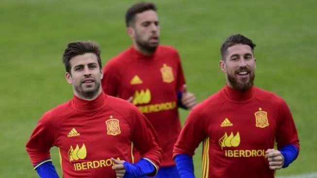 Punya Pemikiran Berbeda, Seperti Ini Hubungan Ramos dan Pique