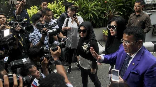 Syahrini Bantah Dibayar Rp1 M: "Ini Murni Ibadah"