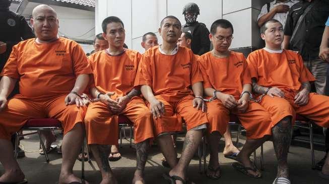 Badan Narkotika Nasional (BNN) merilis hasil penggagalan upaya peredaran narkotika jenis sabu dan ekstasi yang dilakukan oleh empat jaringan narkotika Internasional di Jakarta, Selasa (10/10).