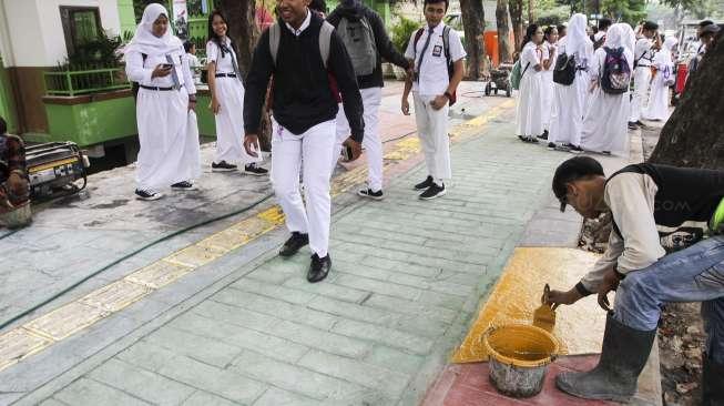 Polisi Minta Pemprov DKI Cat Ulang Trotoar di Jakarta, Kenapa?
