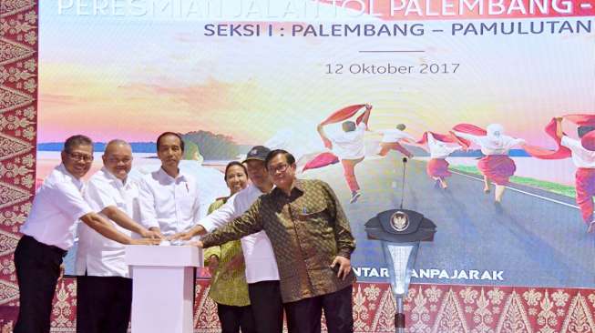 Jokowi Sebut Jalan Tol Palindra Pertama di Sumatera Selatan