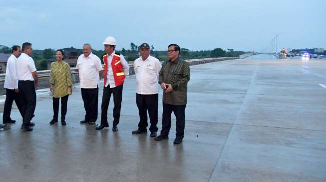 Presiden Jokowi Resmikan Jalan Tol Palindra di Sumatera Selatan