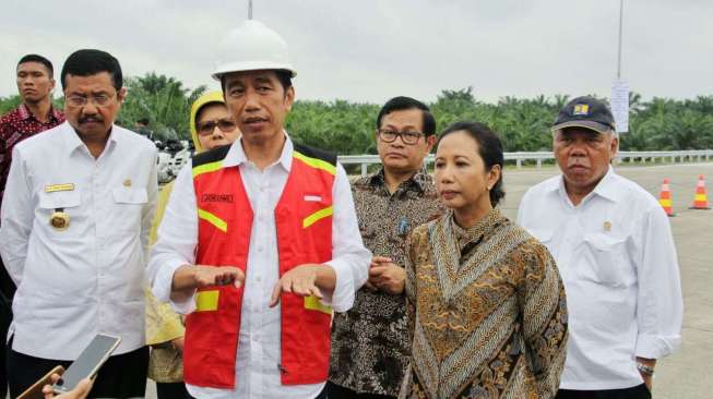 Presiden Jokowi Resmikan Jalan Tol Baru di Sumut