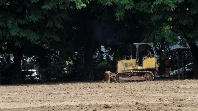 Revitalisasi Lapangan Banteng, di Jakarta, Senin (16/10).