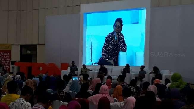 Susi Pudjiastuti, Menteri yang Tak Lulus SMP tapi Gemar Membaca