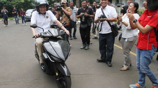 Menteri ESDM Akan Bawa Laporan tentang Gesits ke Presiden Jokowi