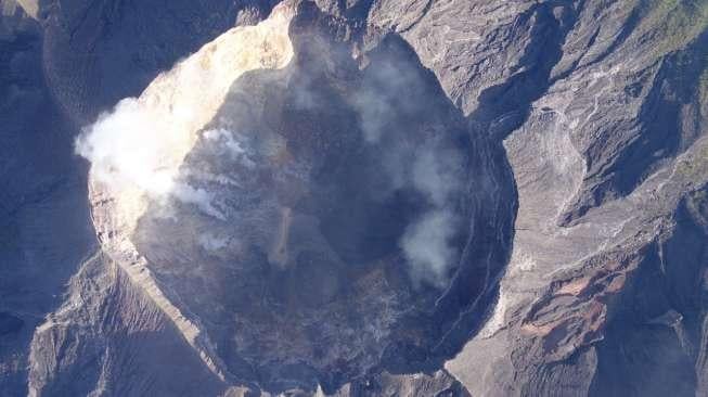 Ini Dia Gambar Bagian Dalam Kawah Gunung Agung