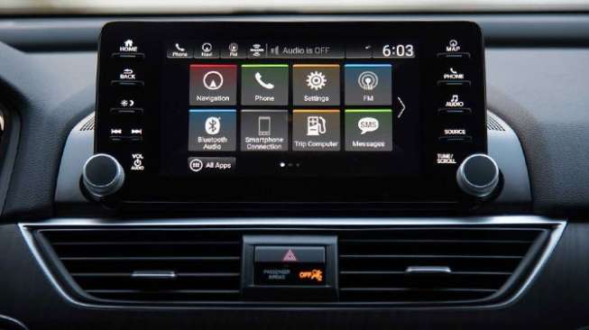 Sistem entertainment baru Honda Accord 2018. [Autoguide]