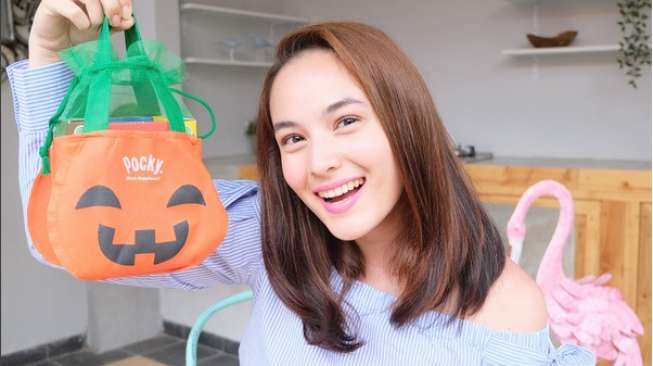 Chelsea Islan dan Anak Marini Zumarnis Makin Mesra