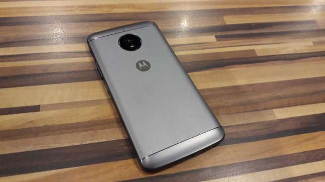 Moto E4 Plus. [Suara.com/Aditya Gema Pratomo]