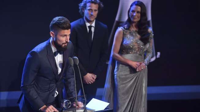 Cetak Gol Menakjubkan, Giroud Gondol Puskas Award