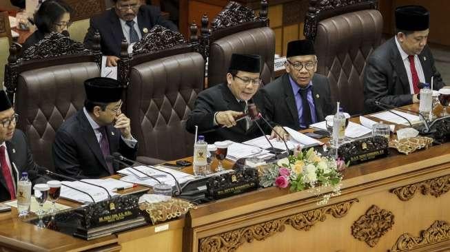 Rapat Paripurna DPR RI di gedung Nusantara II, Kompleks Parlemen, Senayan, Jakarta, Rabu (25/10).