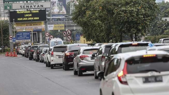 Gerbang tol non tunai Senayan, Jakarta, Jumat (27/10).