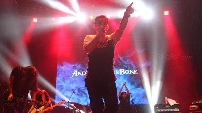 Andra and The Backbone Sukses Bikin Reuni SMA di Soundcape