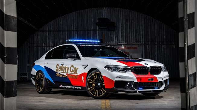 BMW M5 sebagai Safety Car di MotoGP. [Carscoops]