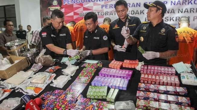 Bukan Cuma Liquid Vape Sabu, Tersangka Rafi Juga hendak Produksi Ekstasi di Rumah