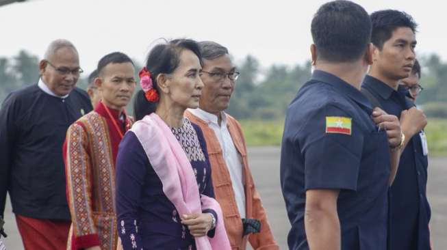 Aung San Suu Kyi Akhirnya Kunjungi Daerah Konflik Rakhine