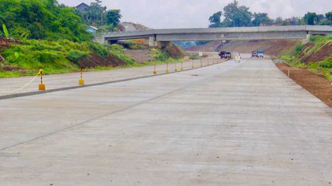 Konstruksi Proyek Jalan Tol Batang - Semarang Telah 55,7 Persen