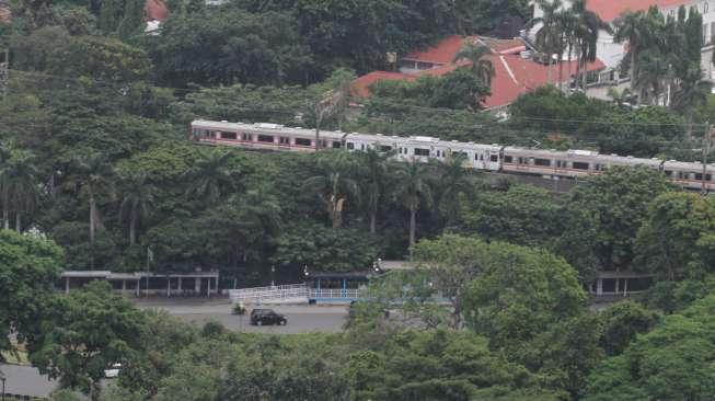 Gedung bertingkat di kawasan Gambir, Jakarta, Rabu (8/11).