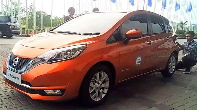 Mencicipi Torsi Gila Mobil Listrik Nissan Note e-Power