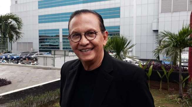 Roy Marten di Studio Trans TV, Jalan Kapten Tendean, Jakarta Selatan, Selasa (14/11/2017). [suara.com/Ismail]