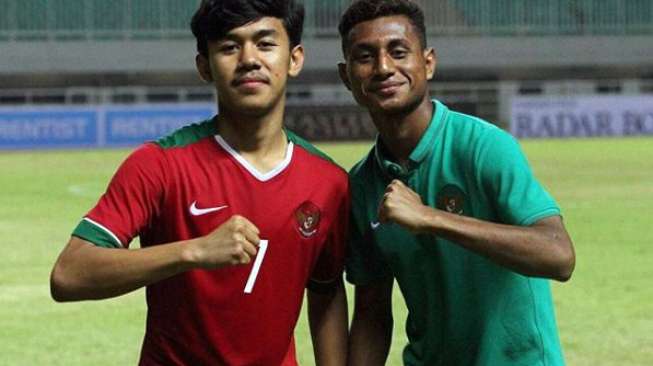 Pemain Timnas Indonesia U-19, Muhammad Luthfi Kamal (kiri). [Instagram@luthfikml7]