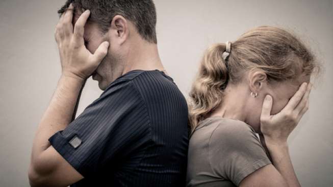 Ilustrasi pasangan konflik dan mengalami stres. (Shutterstock)