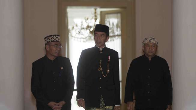 Presiden Joko Widodo melakukan audiensi dengan kepala suku se-Indonesia di Istana Bogor, Jawa Barat, Kamis (16/11).