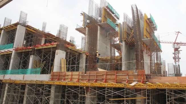 Pembangunan rumah susun sewa (Rusunawa) Tingkat Tinggi Pasar Rumput di Jakarta, Jumat(1711).