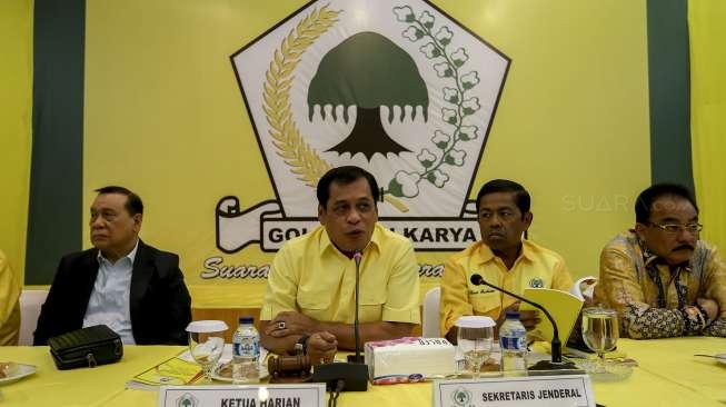 Dewan Pimpinan Pusat Partai Golkar menggelar rapat Pleno yang dilaksanakan di kantor DPP Golkar, Jakarta, Selasa (21/11).