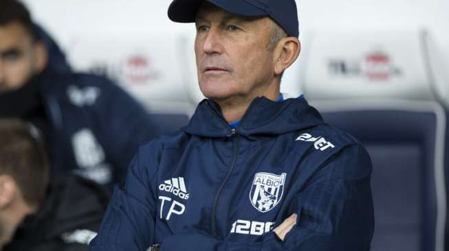 Dibantai Chelsea, West Brom Pecat Pulis