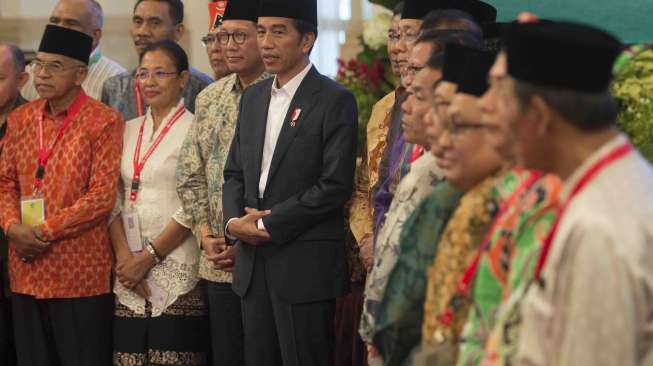 Presiden Joko Widodo mengahdiri Silaturahmi Forum Kerukunan Umat Beragama di Istana Negara, Jakarta, Selasa (28/11).