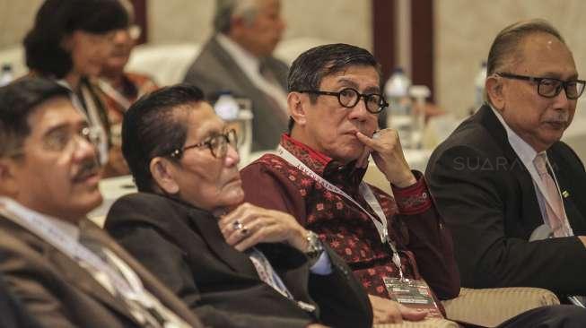 Untuk menyelesaikan persoalan dagang atau niaga yang dilakukan oleh perusahaan global. 