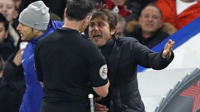 Ternyata Ini Penyebab Conte Rewel pada Wasit