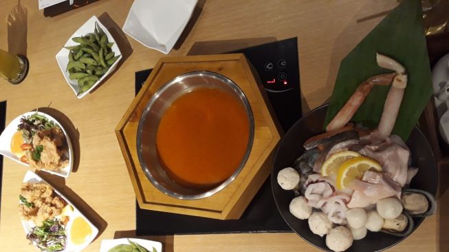 Shabu Shabu Resto. [Suara.com/Risna Halidi]