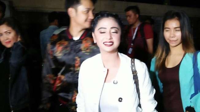 Transjakarta Dampingi Karyawan yang Dipolisikan Dewi Perssik