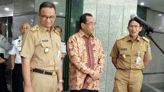 Menyusahkan, Anies Pertimbangkan Buka Perlintasan Sebidang KA Ini