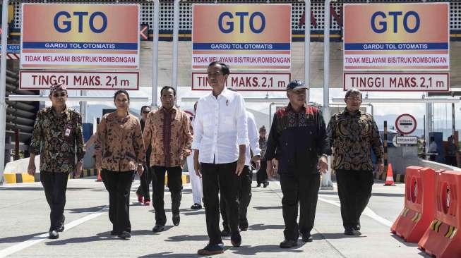 Resmikan Tol Kunciran - Serpong, Jokowi Harap Warga Tak Tua di Jalan Lagi