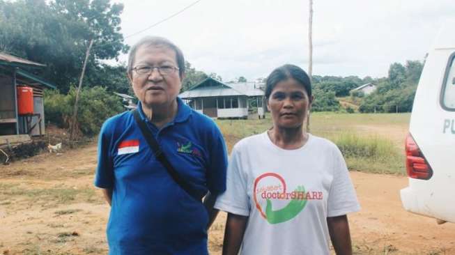 Dr Lie Dharmawan 'Dokter Gila' Pendiri Rumah Sakit Apung