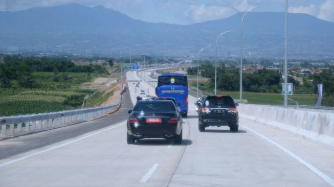 Jalan tol Soreang-Pasir Koja (Soroja) yang telah diresmikan Presiden Jokowi di Jawa Barat. [Foto Biro Pers Istana]2