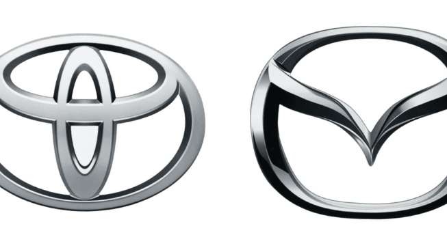 Logo Toyota dan Mazda. (Shutterstock)