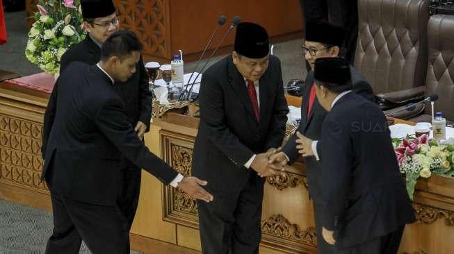 Sebagai Hakim Konstitusi untuk masa jabatan 2018-2023. 